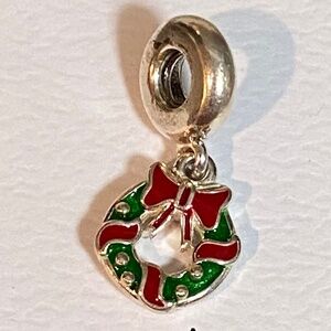 Pandora Wreath Charm